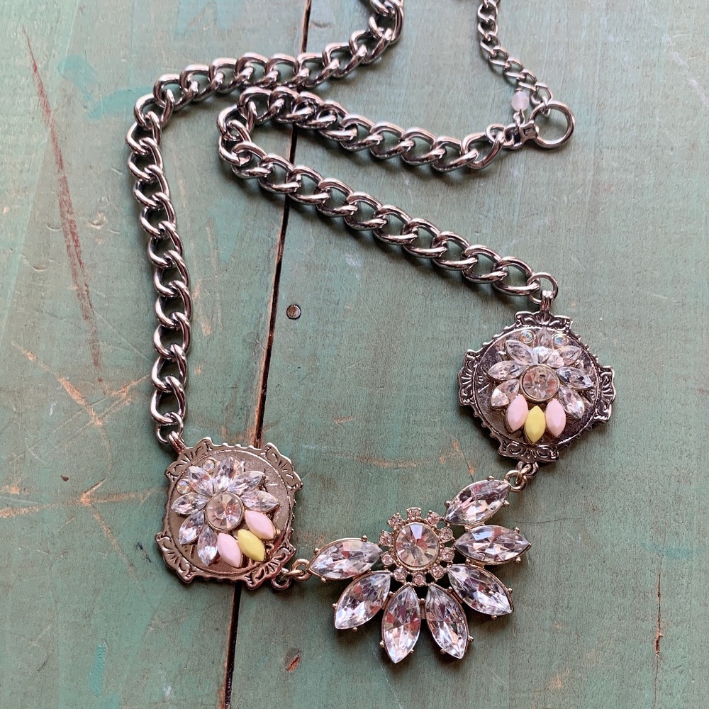 🥰 Juicy Couture - "Viva La Couture" Sparkly Statement Necklace 🥰